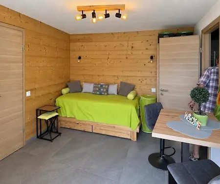 Du Bry - Studio, Garden & Parking Appartamento